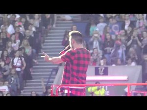 16. One Direction Edinburgh - WWAT - Alive