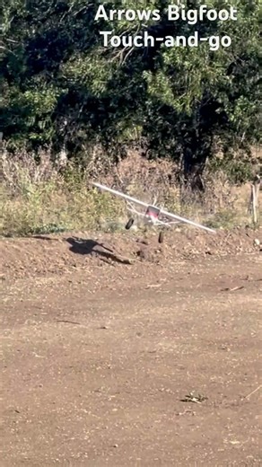 Arrows bigfoot landing #rcplane #rcplanes #rchobby #cessna #cessna150