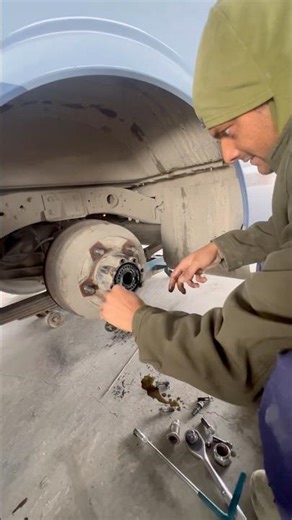 Bus Mechanic at Work | Axle Repair in Action 🔧🚌”