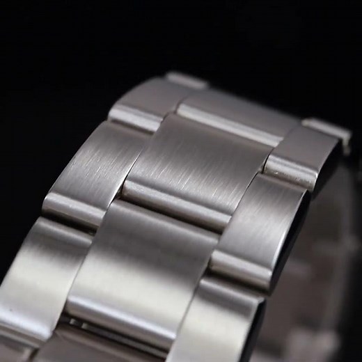 This Dial Shimmers Like Crazy! 🌈 NH35 Automatic Watch