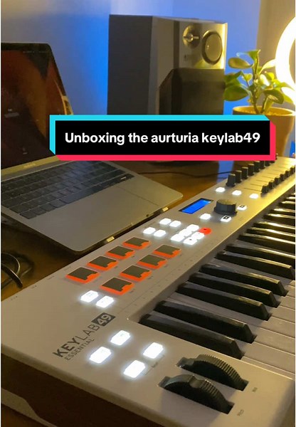 Unboxing the AURTURIA KeyLab 49 MIDI Keyboard