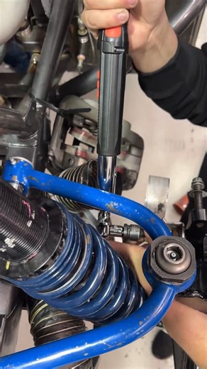 Total Tools is serious about 𝗔𝘂𝘁𝗼!💪🔧 And when precision counts you can't go past the 𝗧𝗧𝗜 𝗗𝗶𝗴𝗶𝘁𝗮𝗹 𝗧𝗼𝗿𝗾𝘂𝗲 𝗪𝗿𝗲𝗻𝗰𝗵. Check out the @dream_racing_australia crew as they change over the new stub axel. Check out the full review here https://youtu.be/mDvtIOyH-e8 #totaltools #welovetools #totallysorted #TTI #dream_racing_australia | Total Tools