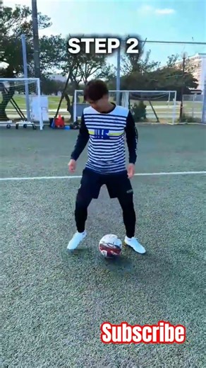 learn how to dribble like vinicius Jr in 2 steps #football #viniciusjr #footballskills #dribbling