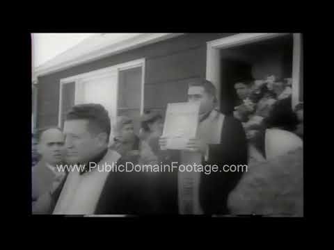 Photo of Virgin Mary Miraculously Weeps in Long Island 1960