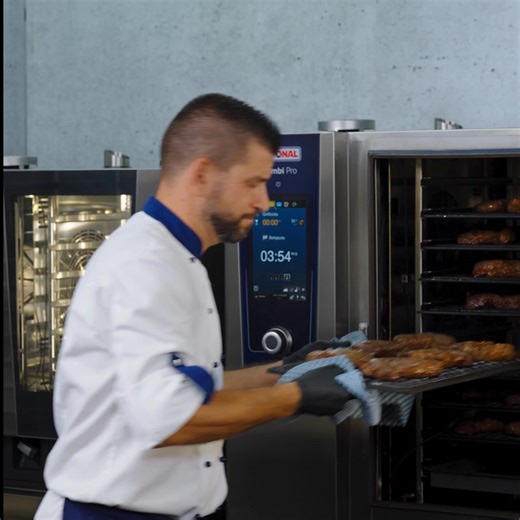 Attend a RATIONAL Cooking Live demonstration and discover the power of intelligent driven precision for high-quality, consistent results. Speak to a RATIONAL expert chef and discuss face-to-face he endless possibilities available to your commercial kitchen with the iCombi Pro. | RATIONAL Australia