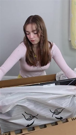 🍋Lexi🍋 on Instagram: "Trying this 27in 280 hz monitor from @agonbyaocna 💛 #gamingmonitor"