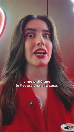 Comparte una Coca-Cola está de vuelta en México 🤩🥤 Así se vivió el lanzamiento de la campaña, donde los invitados pudieron encontrar sus nombres y los de sus reales. Porque compartir una Coca-Cola con tus seres queridos es el inicio de una conexión donde nace la Magia de Verdad 🫰🏻 Y tú, ¿cuál es el primer nombre que vas a buscar? | Coca-Cola FEMSA México