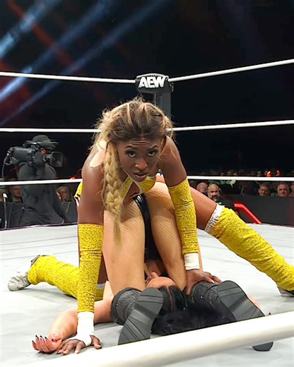 Queen Aminata takes off Skye Blue’s head! 😱 Watch #AEWCollision NOW on TNT and streaming on HBO MAX! | All Elite Wrestling