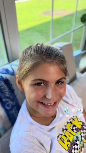 If I could rhinestone my toilet paper i would!! These hair gems are just what this southern belle needed!! @Hally Hair #hallyhair #hallyhairgems #blingedout #hairstyles #hairstyleideas #backtoschoolhairstyles #gems #TikTokFashion #TikTokShopBackToSchool #affordablefashion #tween #dealsfordays