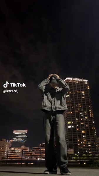 Wanna One Energetic Dance Performance Highlights