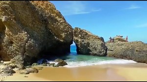 2.6K views · 100 reactions | ️ ¡Definitivamente esto es un deleite visual! Una playa poco conocida y concurrida, pero de una belleza evidente. Playa La Cueva, Urama, Vargas. ⁣ ⁣ ️ ¿Habías visto imágenes de esta playa antes? ¿Con quién te escaparias a este lugar? COMENTA ⁣ ⁣ ⁣ Conoce VENEZUELA y ENAMÓRATE ⁣ ⁣ ⁣ 퐒í퐠퐮퐞퐧퐨퐬: @paseandoporvenezuela (Facebook, Telegram, Instagram y YouTube)⁣ | Paseando por Venezuela | Facebook