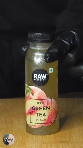 POV: Making tge prettiest peach iced tea 🍑🧊✨️ #asmrfood #shorts