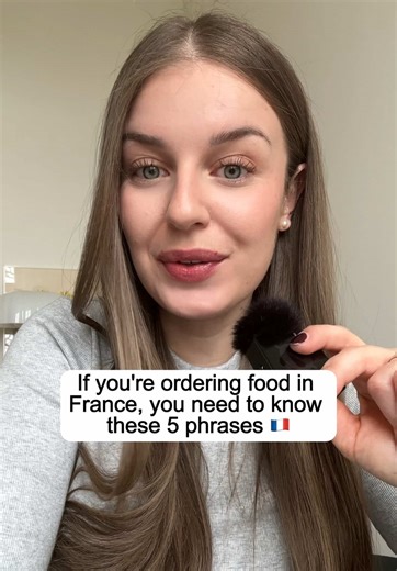 5 Essential French Phrases to Use at Restaurants