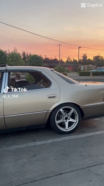 WWWW Walk Yo AHH Down with LS400 Power