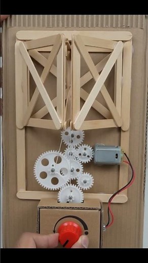 Mind-Blowing DIY: Motorized Cardboard Folding Gate with Gears!