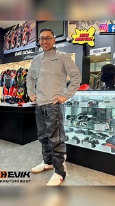 New ARRIVAL 𝐇𝐞𝐯𝐢𝐤 𝐋𝐮𝐦𝐢𝐧𝐚 𝐑𝐞𝐟𝐥𝐞𝐜𝐭𝐢𝐯𝐞 𝐉𝐚𝐜𝐤𝐞𝐭 & 𝐓𝐫𝐨𝐮𝐬𝐞𝐫𝐬 MATERIALS & FEATURES Jacket: Main material: 100% PU Polyester. Lining: 100% Polyester. Waterproof rating: 20,000 mm water column. Fully reflective, removable, waterproof collar included. Thumb elastics to keep sleeves in place. Fully foldable into the same package for easy storage in luggage. Trousers: Main material: 100% Taffeta Polyester 190T. Waterproof rating: 5,000 mm water column. Features: reflective 