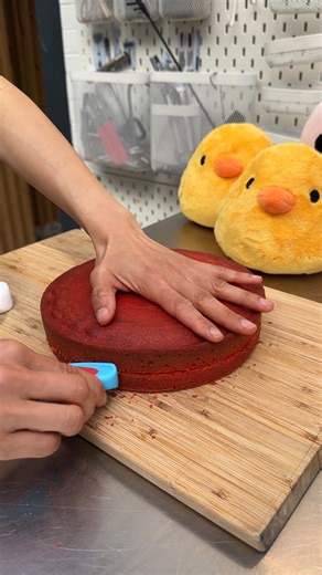 19K views · 90 reactions | Red Velvet Hippo Cake! Hippo-sized sweet tooth 鍊 | Chefclub Network | Facebook