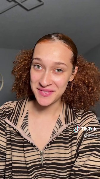this hairstyle is easy until you’re on day 6 hair trying to part it 😂 #hairstyletutorial #curlyhair