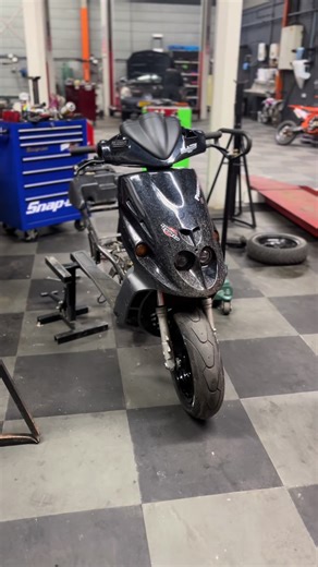 Exploring the Malaguti Phantom F12 Motorcycle Experience