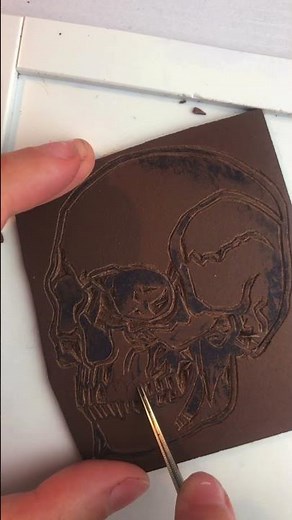 Linoldruck Schädel Part 2- Handarbeit mit Messer&Linoleum