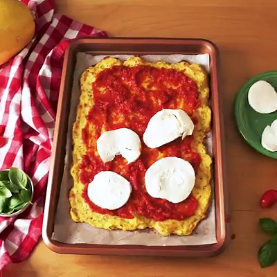 Spaghetti Squash Pizza is a gluten-free WIN. Full recipe: http://dlsh.it/H9FFh1H | Delish