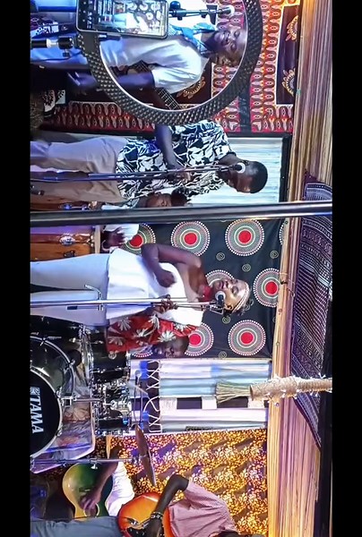 This is a cover of Obila by Winyo. We dont own any rights to this song, we loved the vibe and decided to do a live performance at the Mango Music Festival. #live #music #band #liveband #kisumu @its_adhiambo @otifrets_russ @Feli Keys @felikeys4