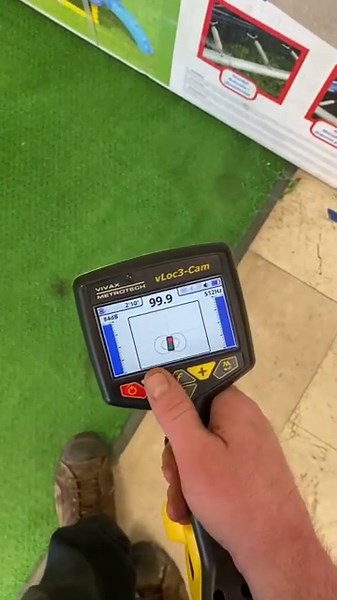 Using the Metrotech Vivax Vloc3-Cam locator