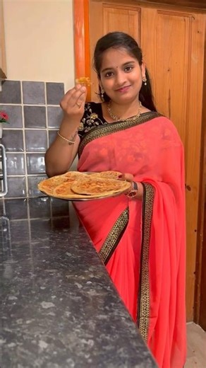 Sweet Shop కంటే టేస్టీ నేతి బొబ్బట్లు🤤ఇంట్లోనే ఇలా చేయండి👌#bobbatlu #ugadi #food #shorts