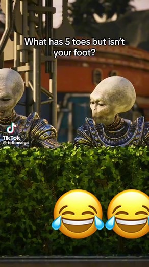 Funny Alien Jokes: Hilarious Laughs from Outer Space!