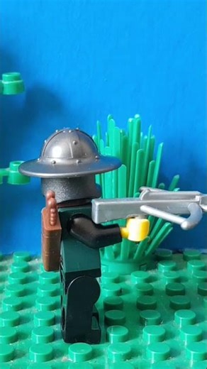 lego castle battle fight in the forest! black falcon vs dragon knights #legocastle