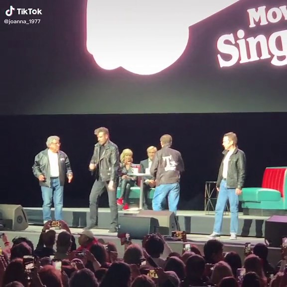 Grease Lightning: Travolta & Original T-Birds Sing Along