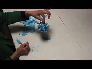 3D-Fröbelstern aus 12 Streifen Papier