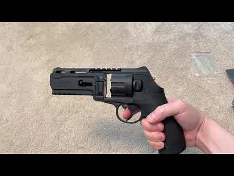 Loading a CO2 Cartridge into the Umarex HDR 50 - Part 2/3