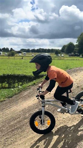 Little rider, big courage!!!