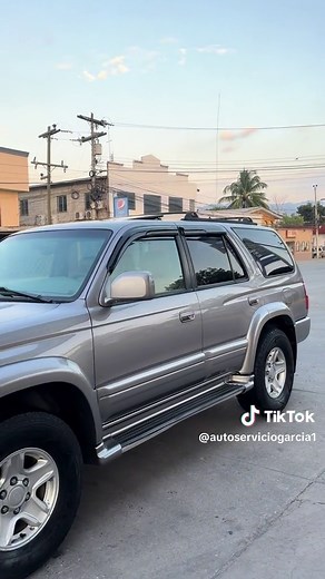 Toyota 4Runner 2001 Modificada: ¡Listo para Aventura!