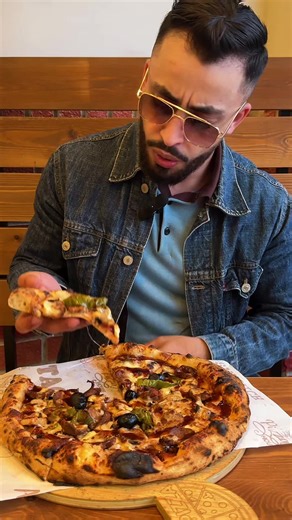 Dégustez les Meilleures Pizzas au Feu de Bois