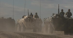 Foc automat, la Babadag. Militarii constănţeni au simulat atacul unor forţe ostile asupra localităţii