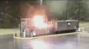 Lightning strikes 3K gallon gas tank