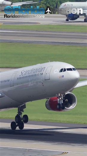 ✈️ SAS Airbus A330 CLOSE-UP Landing at World’s Busiest Airport ATL | Plane Spotting