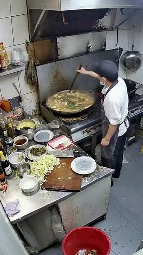 La caméra de surveillance dans ce restaurant chinois a tout filmé… et c’est écœurant ! | Le monde part en cacahuète