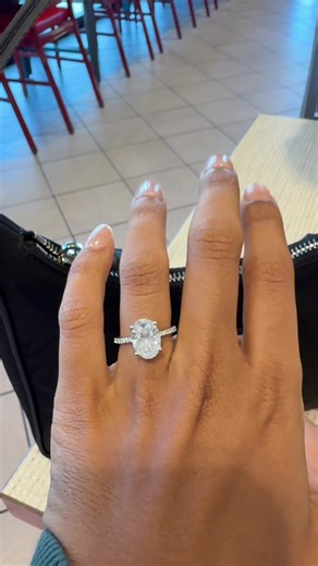 Engagement Fashion Tips for Brides-to-Be