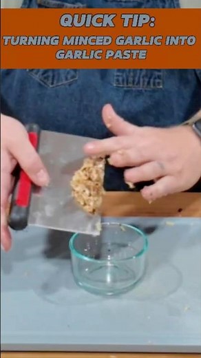 The secret to silky garlic paste? It’s all in the salt 👨‍🍳🧄