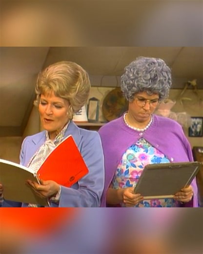 Ms. Betty White joins in the latest installment of "The Family" where Mama has decided to clean up her attic | The Carol Burnett Show (OFFICIAL)