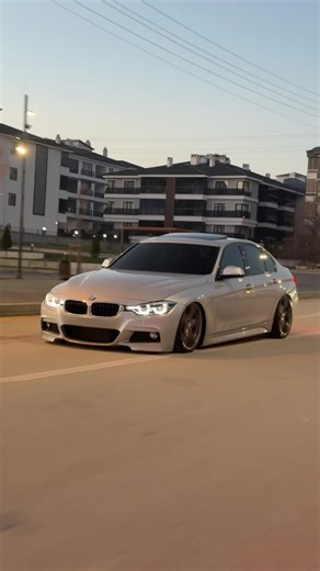 Mavi BMW F10 ile Kesfetmenin Keyfi