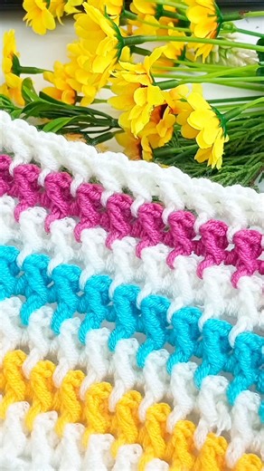 1.8K views · 23 reactions | #knitting #Knittingpattern #noel #knit | Knitter | Facebook