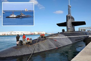 US sub seen for first time in DECADES in show of strength to China & N. Korea
