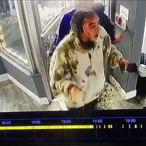 300K views · 137 reactions | If you think you’re having a bad Monday just be glad you’re not these three 藍略 | Yahoo | Facebook