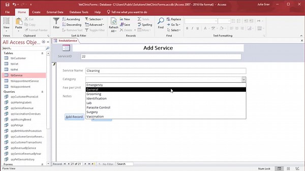 Access - Forms with Control Buttons