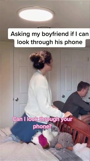 Not him crawling towards me..💀 #couples #relationships #meghanandjack