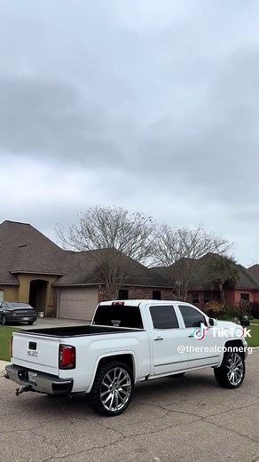 if it ain’t white it ain’t right ‼️ #6sand5s #exclusiveillustrations #foryoupage #paintmatch